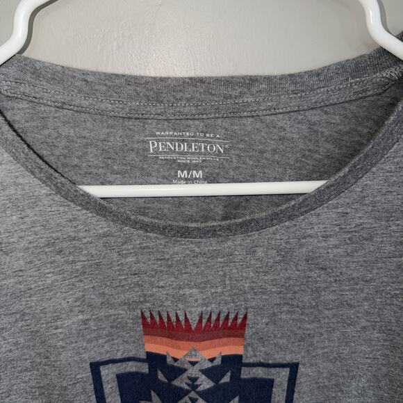 Pendleton Woman’s Geometric Graphic Print Tee Size Medium Gray 100% Cotton SS - Picture 3 of 6